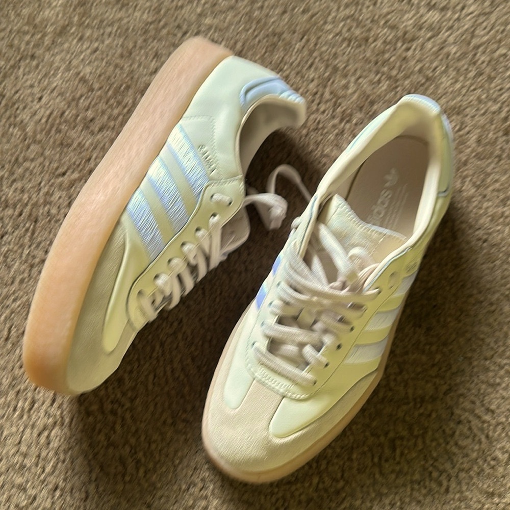 Adidas Sambae Size 11 W New in Box